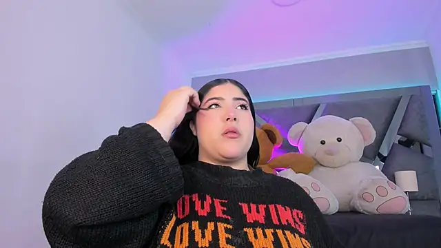 AmberiniHoffman online show from November 2025 12:00:02 PM