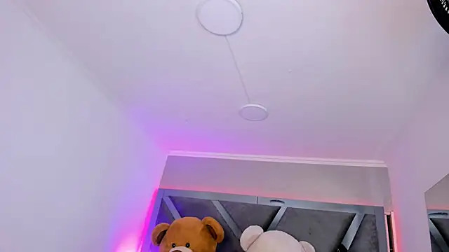 AmberiniHoffman online show from November 2025 11:59:02 AM