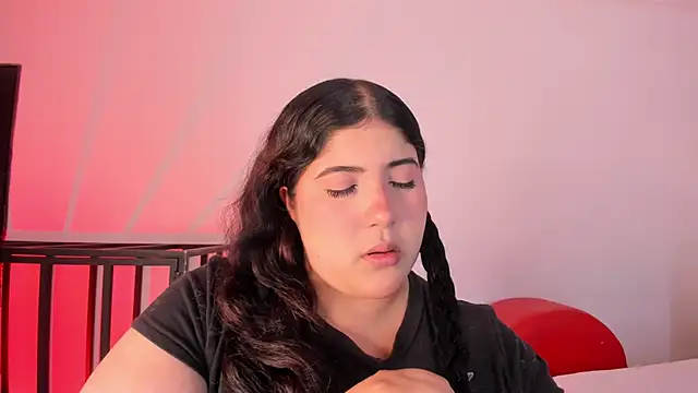 AmberiniHoffman online show from February 2026 11:43:02 AM