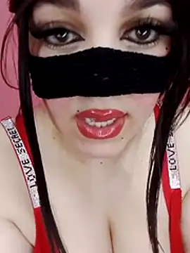 sexy-mariya online show from May 2026 02:52:01 AM