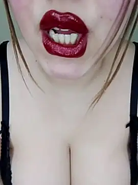 sexy-mariya online show from February 2026 07:03:01 PM