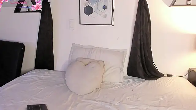 Khenta Michells online show from February 2026 10:39:02 AM