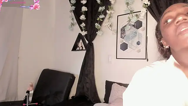 Khenta Michells online show from April 2026 10:55:01 AM