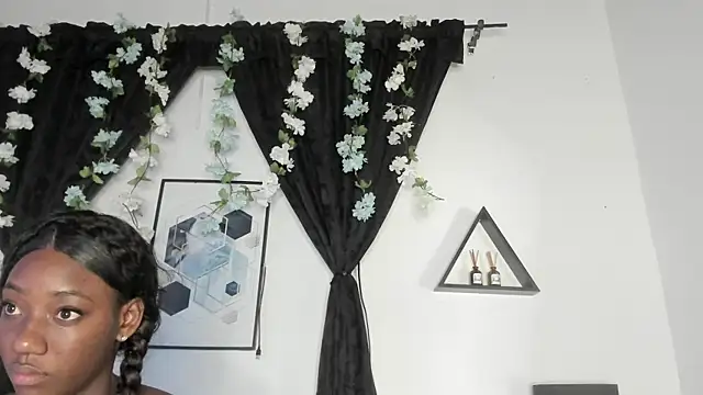 Khenta Michells online show from April 2026 10:30:01 AM