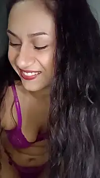 yummi  priv online show from January 2025 01:18:02 AM