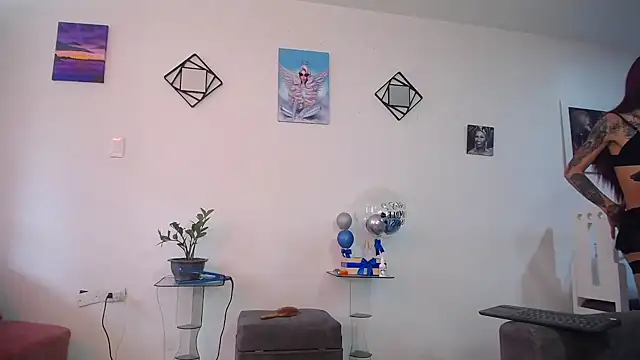 Snapshot of vixenxqueens chatting on September 2025 07:50:01 PM vixenxqueens online show from September 2025 07:50:01 PM