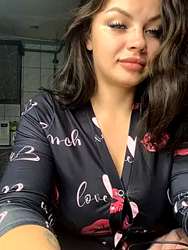 Snapshot of Sweeeeet_Candy chatting on October 2025 03:18:02 AM Sweeeeet Candy online show from October 2025 03:18:02 AM