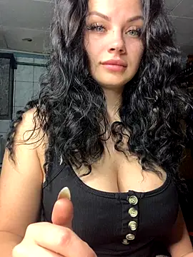 Snapshot of Sweeeeet_Candy chatting on November 2025 03:33:02 AM Sweeeeet Candy online show from November 2025 03:33:02 AM