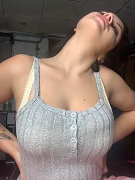 Snapshot of Sweeeeet_Candy chatting on November 2025 02:44:02 AM Sweeeeet Candy online show from November 2025 02:44:02 AM