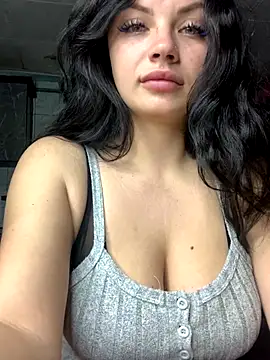 Snapshot of Sweeeeet_Candy chatting on October 2025 03:38:01 AM Sweeeeet Candy online show from October 2025 03:38:01 AM