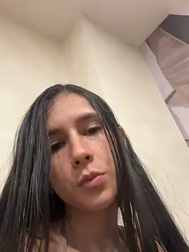 Snapshot of Antonella_and_axel_ chatting on October 2025 09:24:01 PM Antonella and axel online show from October 2025 09:24:01 PM