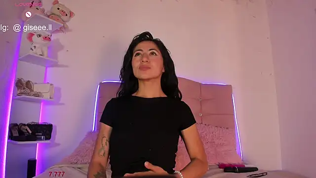 Gisell s online show from October 2025 11:06:02 PM