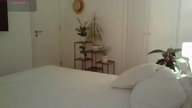 yournextdoorhottie online show from May 2026 11:07:02 PM