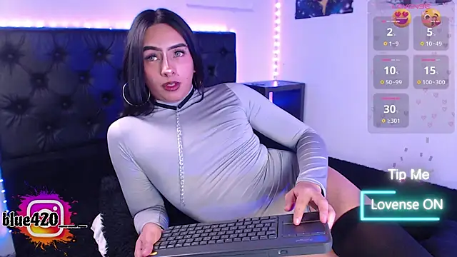 Skyler  blue4 online show from November 2025 09:07:01 PM