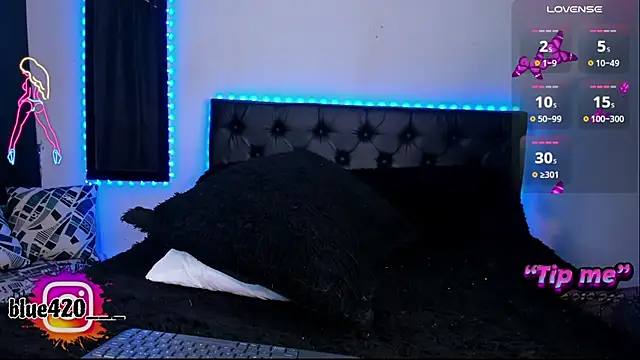 Skyler  blue4 online show from January 2025 01:28:01 AM