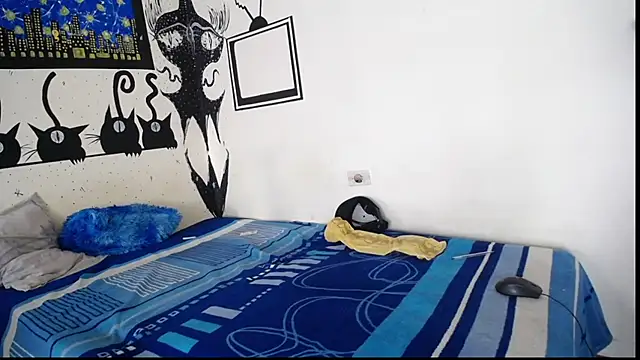 Snapshot of Party_trans chatting on September 2025 06:44:01 PM Party trans online show from September 2025 06:44:01 PM