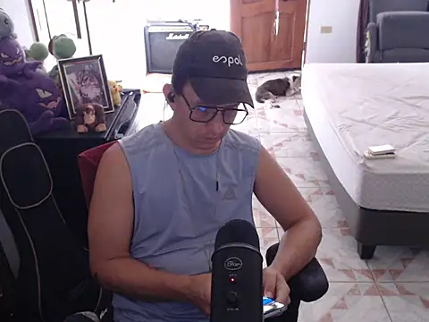 Snapshot of Pit_xxz chatting on July 2026 04:26:02 PM Pit xxz online show from July 2026 04:26:02 PM