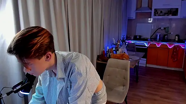 Snapshot of AndrewwCarter2 chatting on February 2025 11:09:01 PM AndrewwCarter2 online show from February 2025 11:09:01 PM