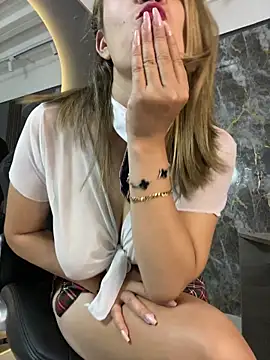 gwen ashly online show from March 2026 08:35:01 PM