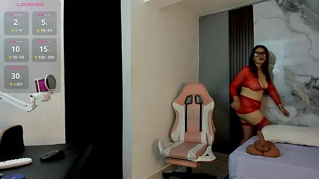 Snapshot of gwen_ashly chatting on November 2025 10:02:01 PM gwen ashly online show from November 2025 10:02:01 PM