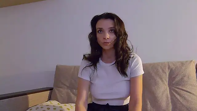 Snapshot of TeenyMariaXx chatting on September 2025 03:54:01 AM TeenyMariaXx online show from September 2025 03:54:01 AM