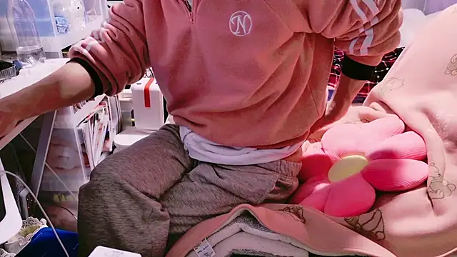 Im IVE LOVE online show from December 2024 02:11:01 PM