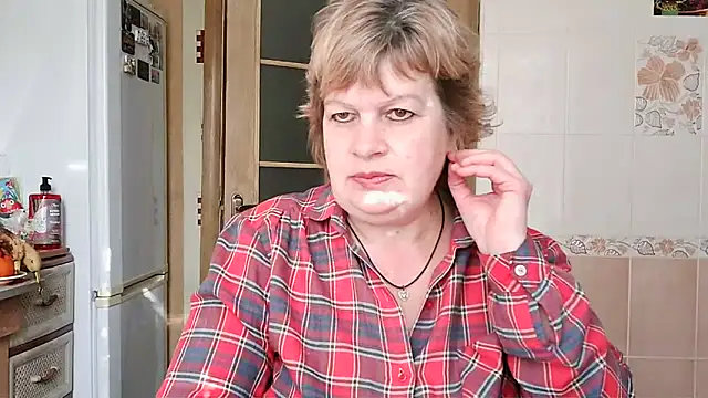 Snapshot of Ettie_Tonia chatting on February 2025 12:49:02 PM Ettie Tonia online show from February 2025 12:49:02 PM