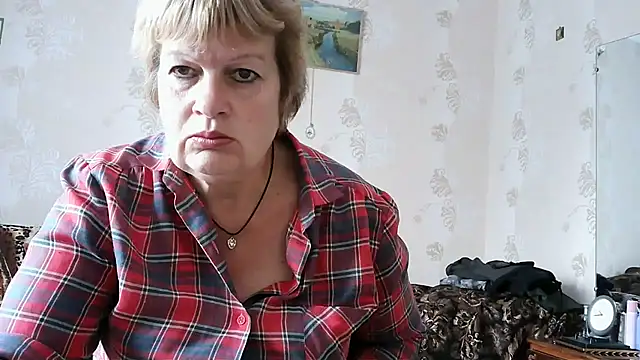 Snapshot of Ettie_Tonia chatting on October 2025 07:42:02 AM Ettie Tonia online show from October 2025 07:42:02 AM