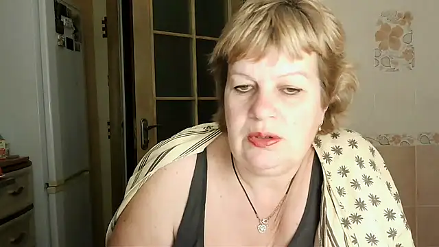 Snapshot of Ettie_Tonia chatting on January 2025 02:08:02 PM Ettie Tonia online show from January 2025 02:08:02 PM