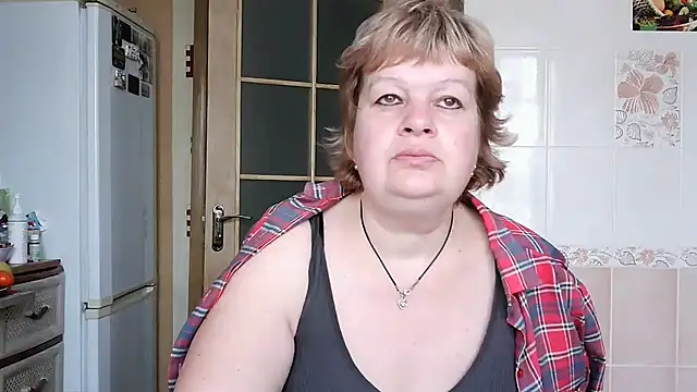 Snapshot of Ettie_Tonia chatting on March 2025 06:58:02 AM Ettie Tonia online show from March 2025 06:58:02 AM