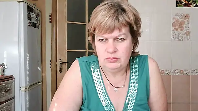 Snapshot of Ettie_Tonia chatting on February 2025 01:00:01 PM Ettie Tonia online show from February 2025 01:00:01 PM