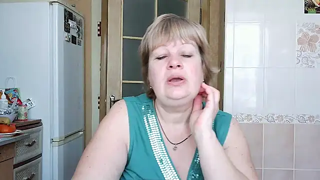 Snapshot of Ettie_Tonia chatting on February 2025 08:40:01 AM Ettie Tonia online show from February 2025 08:40:01 AM