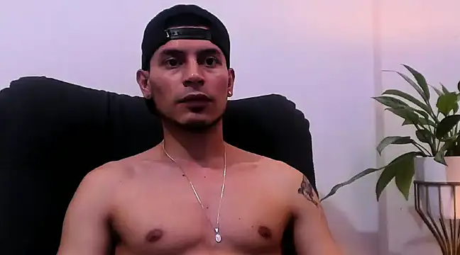 CruzVega online show from February 2025 01:47:02 AM