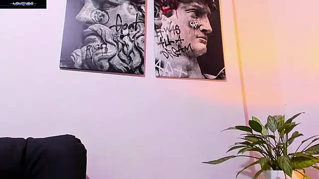 Snapshot of CruzVega chatting on February 2026 09:10:02 PM CruzVega online show from February 2026 09:10:02 PM