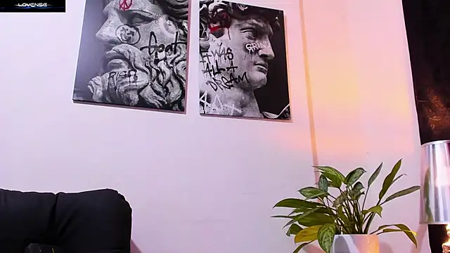 CruzVega online show from November 2025 11:05:01 PM