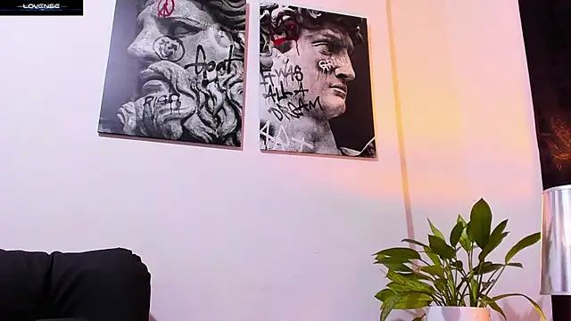 CruzVega online show from November 2025 01:09:02 AM