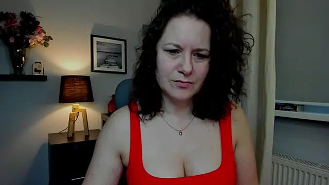 Snapshot of OLIVIA_lux chatting on March 2025 06:46:01 AM OLIVIA lux online show from March 2025 06:46:01 AM