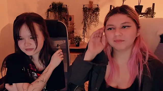 Elainebeness online show from March 2026 10:15:02 PM