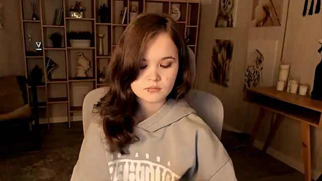 Elainebeness online show from September 2025 10:15:01 PM