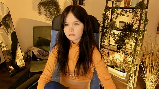 Elainebeness online show from June 2026 07:25:02 PM