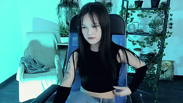 Elainebeness online show from February 2026 05:15:02 PM