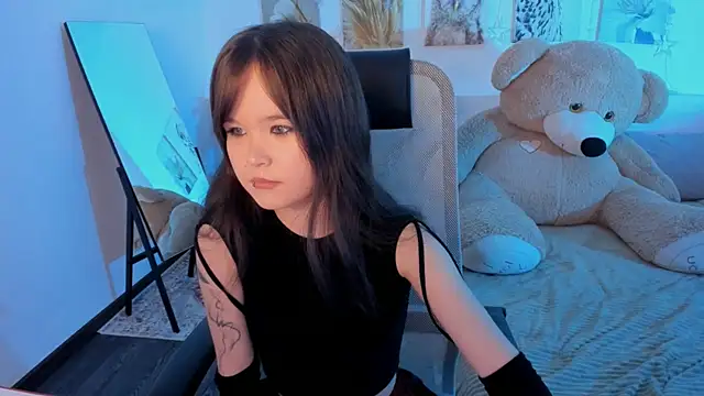 Elainebeness online show from March 2026 04:20:01 PM