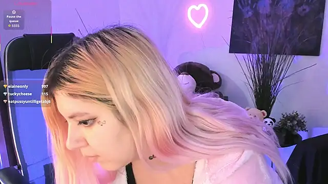 Elainebeness online show from February 2026 11:48:01 PM