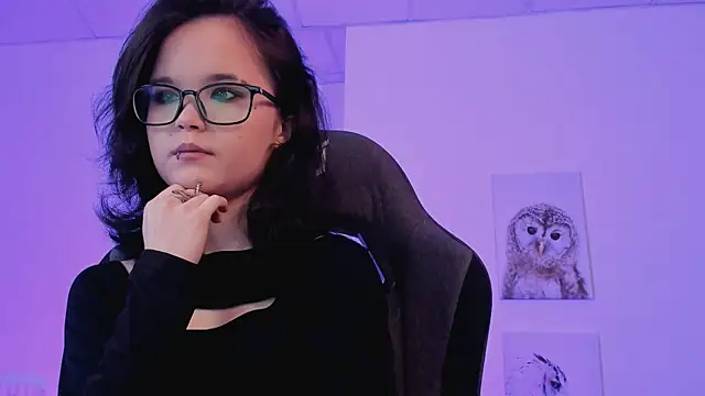Elainebeness online show from March 2025 07:12:01 PM