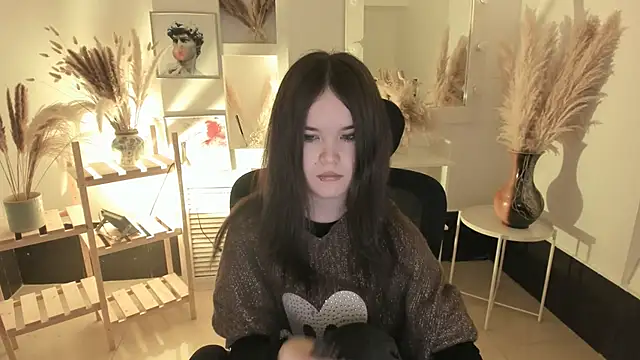 Elainebeness online show from November 2025 07:51:01 PM