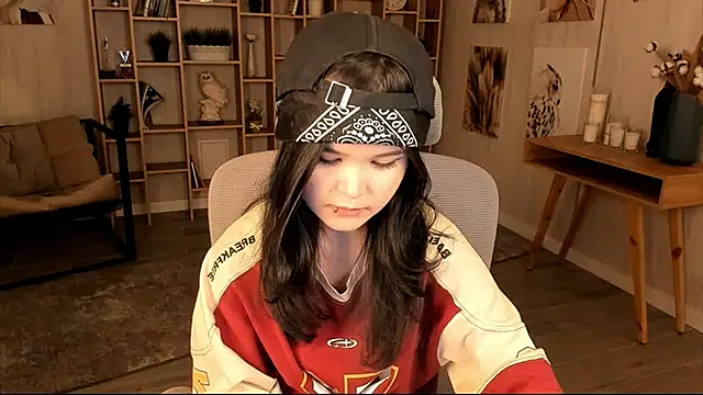 Elainebeness online show from October 2025 07:36:01 PM