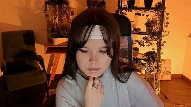 Elainebeness online show from March 2026 07:32:01 PM