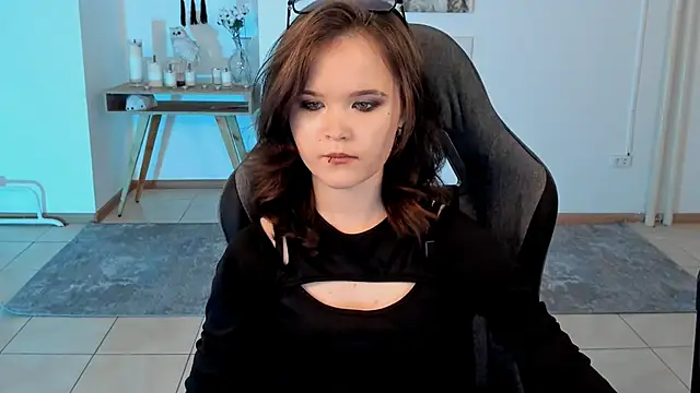 Elainebeness online show from February 2025 01:44:02 AM