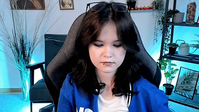 Elainebeness online show from March 2025 03:51:01 AM