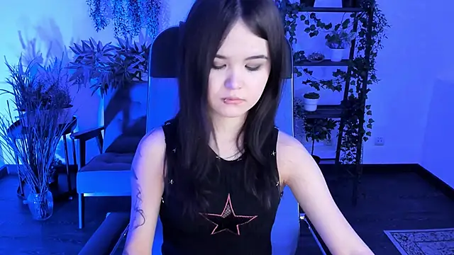 Elainebeness online show from December 2025 08:10:02 PM